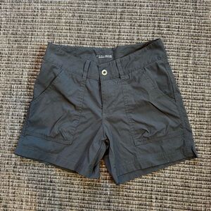 Columbia Black Cargo Shorts Lightweight Relaxed Fit